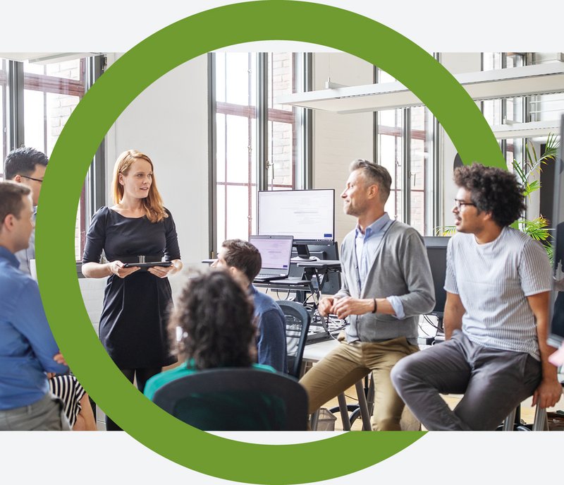 Collab360 Titelbild Leute in einer Besprechnung im Büro